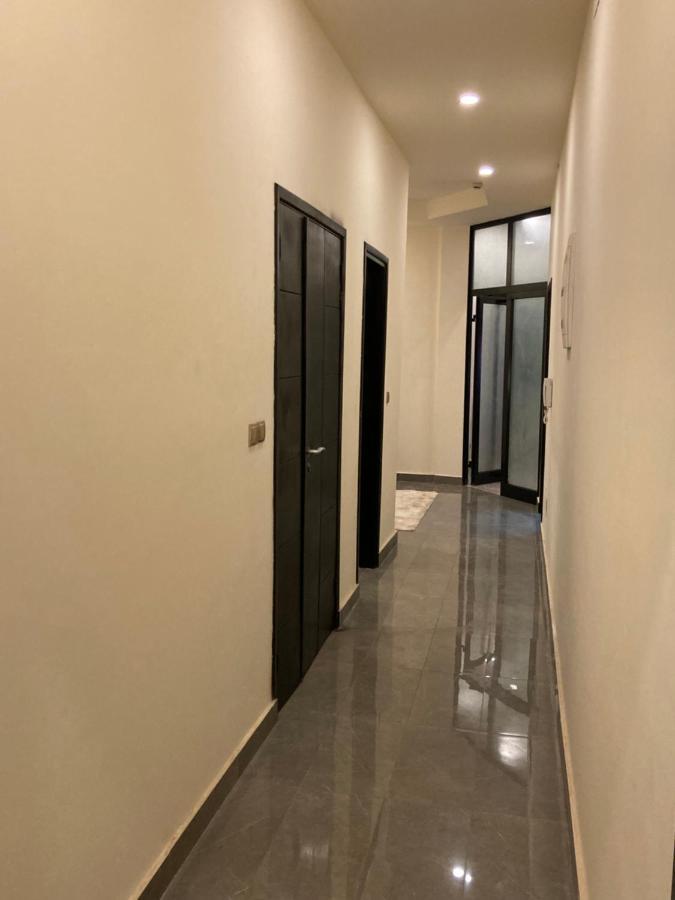 The One Apartment Yaounde Luaran gambar